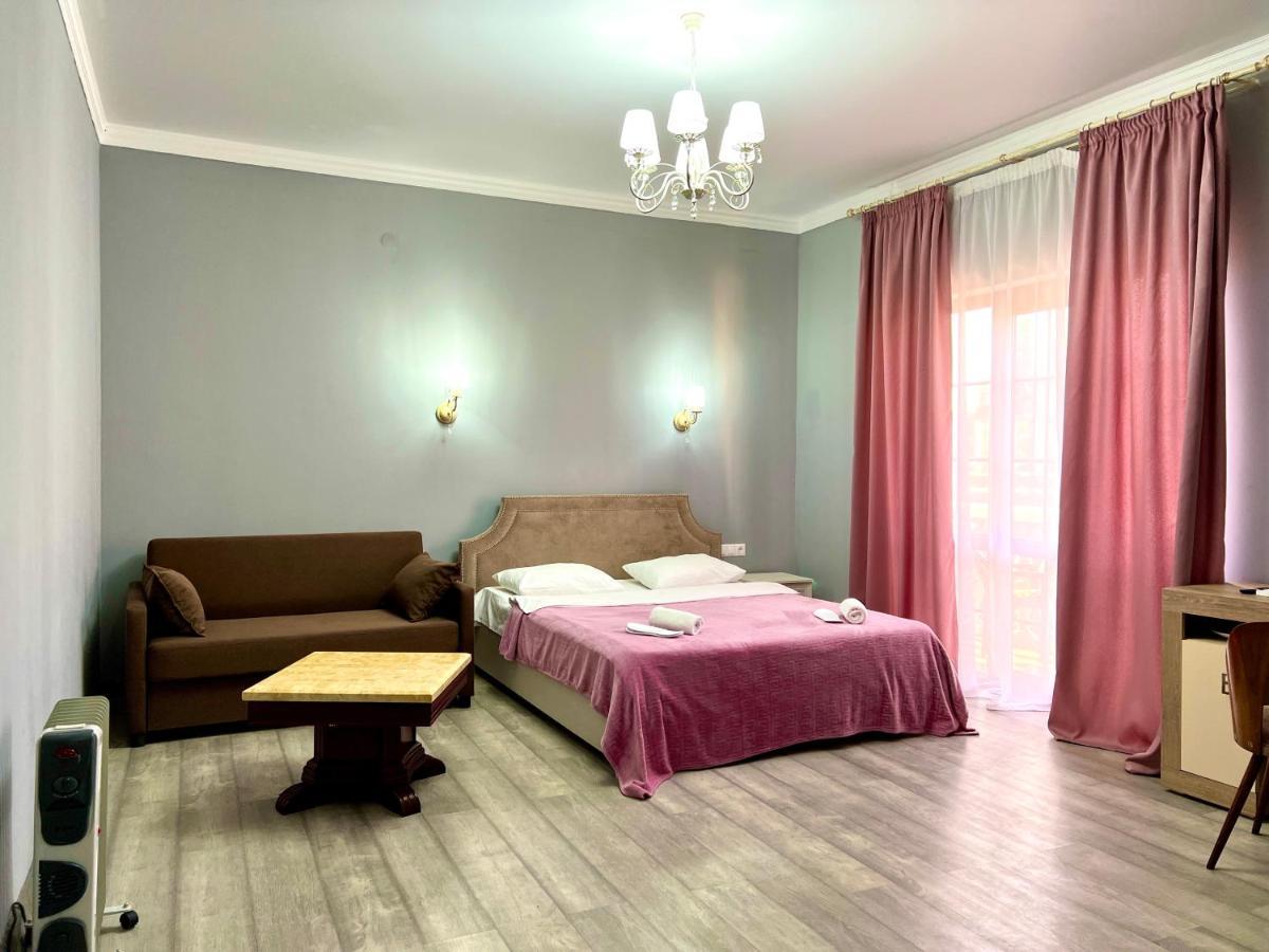 Hotel In Sukhum Sukhumi Luaran gambar
