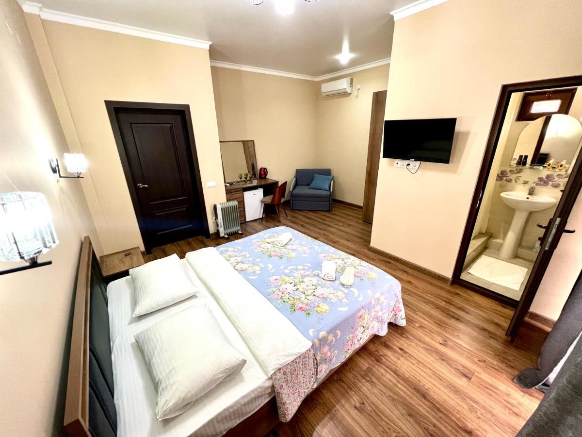 Hotel In Sukhum Sukhumi Luaran gambar